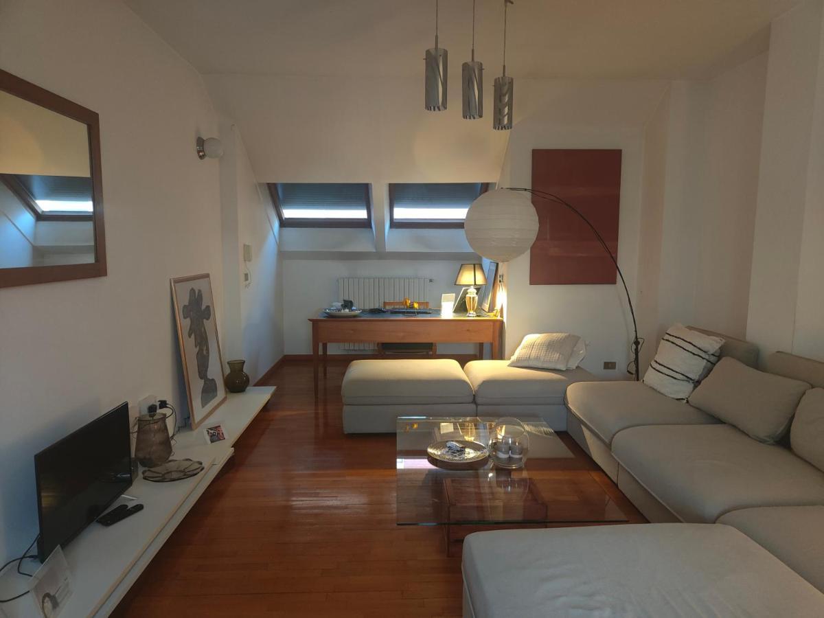 Grande Apartamento, Centro Di Asti Lägenhet Exteriör bild